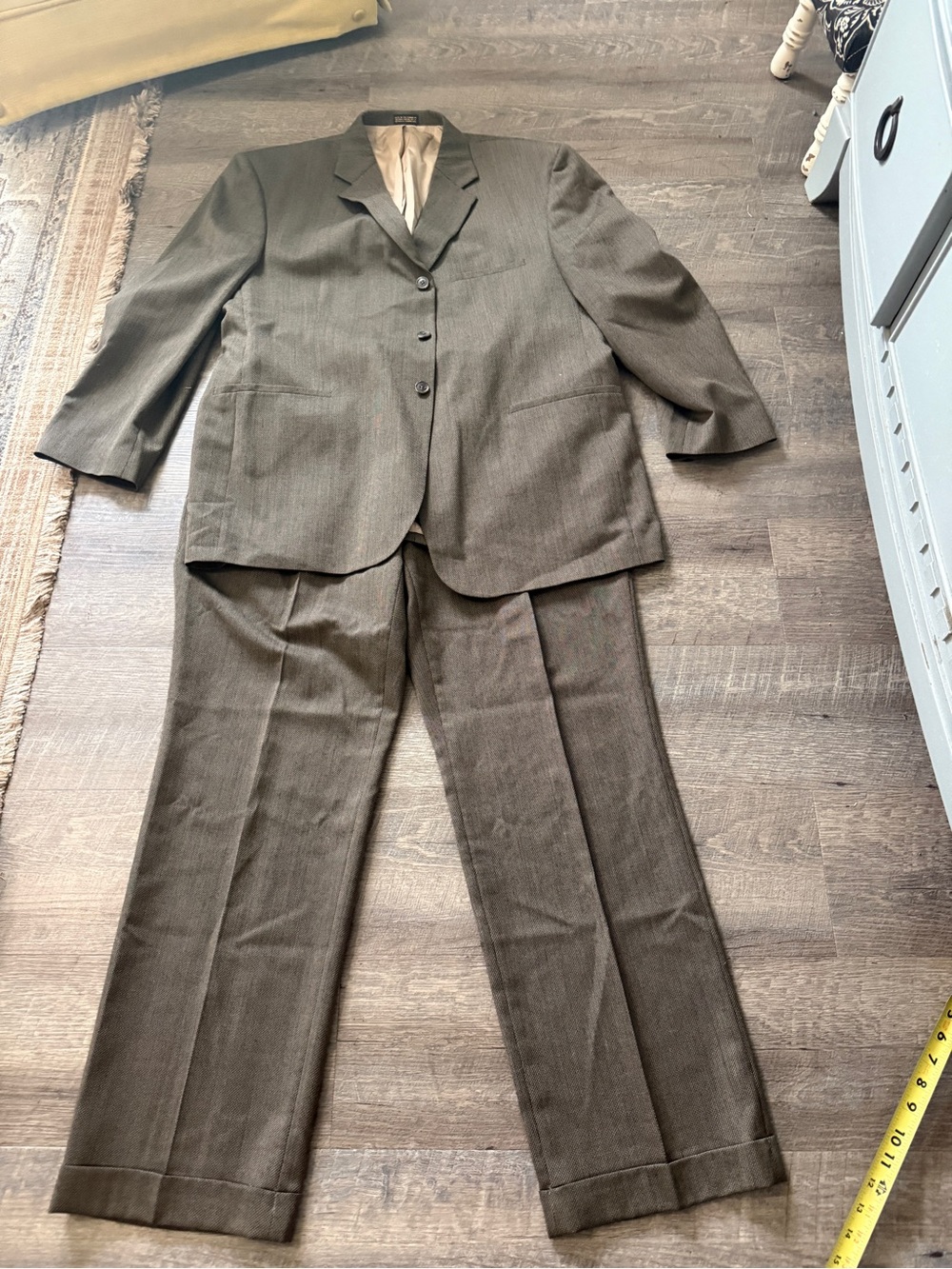 jf j.ferrar Men's Brown Two-Piece Suit